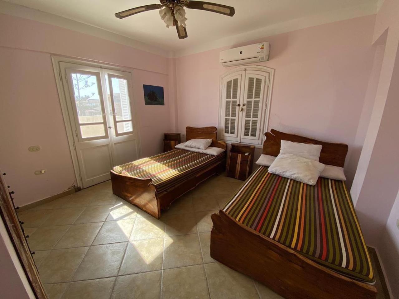 Beachfront Chalet in Green Beach, North Coast Villa El Alamein Kamer foto